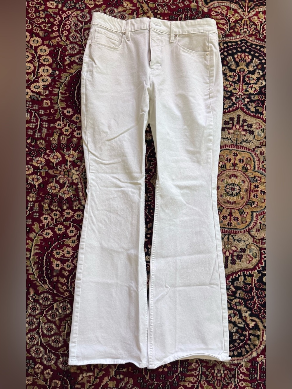 WHBM White Flared Jeans, size 6s excellent condition